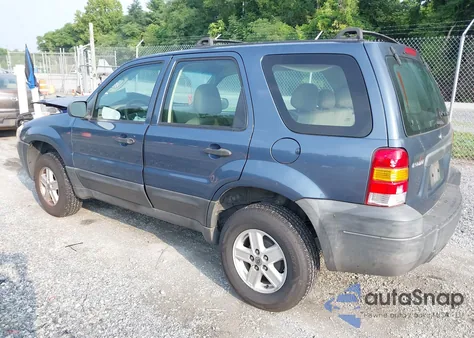 2005 Ford Escape Xls z USA, uszkodzony, nr VIN 1FMYU92Z35KB62008